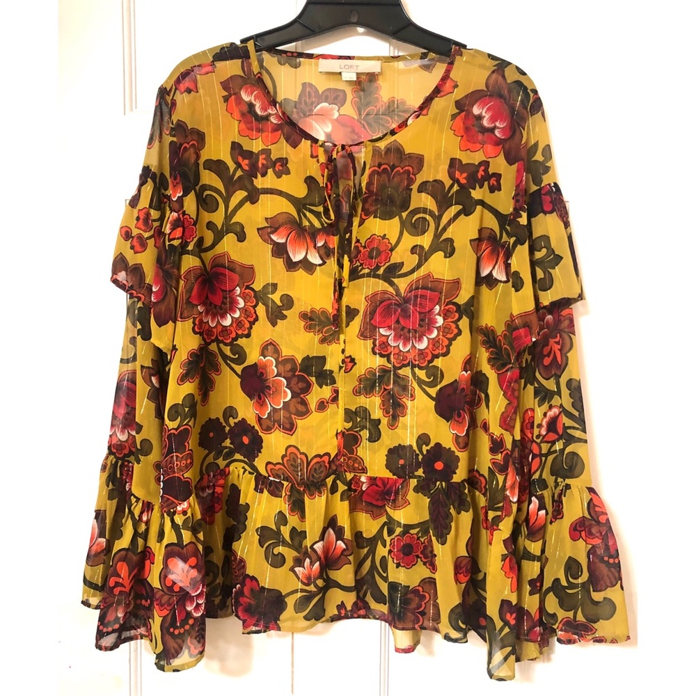 🌼 LOFT Floral Top